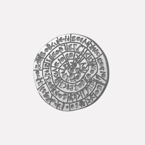 Οξειδωμένο κόσμημα Joollion Charm Phaistos Disc (Δίσκος Φαιστού) από ασήμι 925, που κουμπώνει σε βραχιόλια, δαχτυλίδια και μενταγιόν της Joolify.